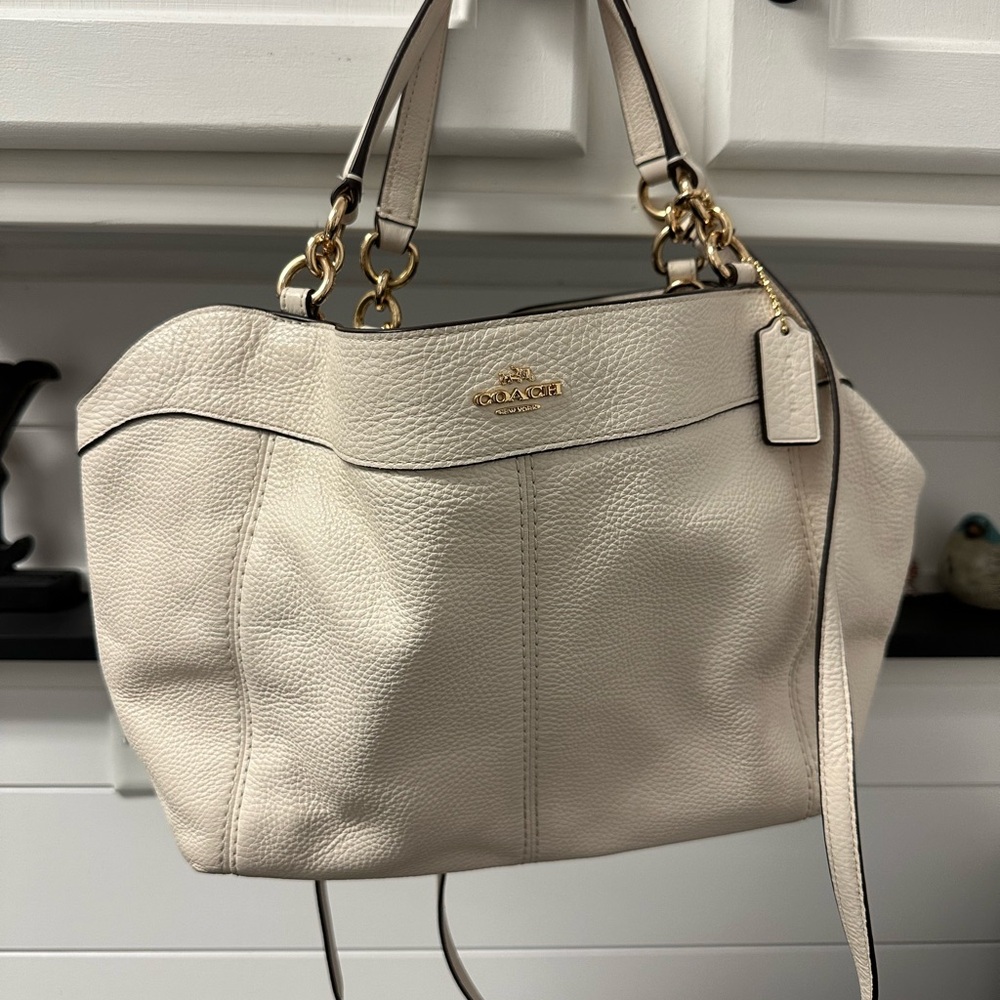 Authentic Coach purse, purchased by me. White/crème leather. Like new!